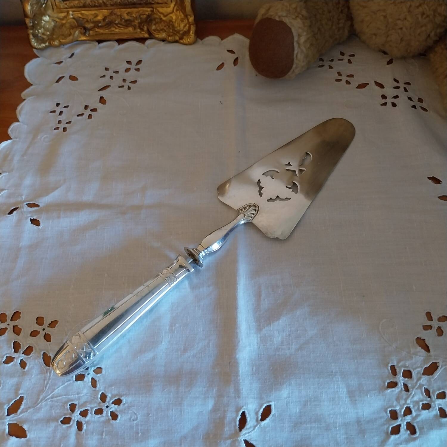 Antique art nouveau silver metal pie server