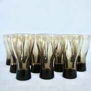 Série de 12 verres en verre soufflé