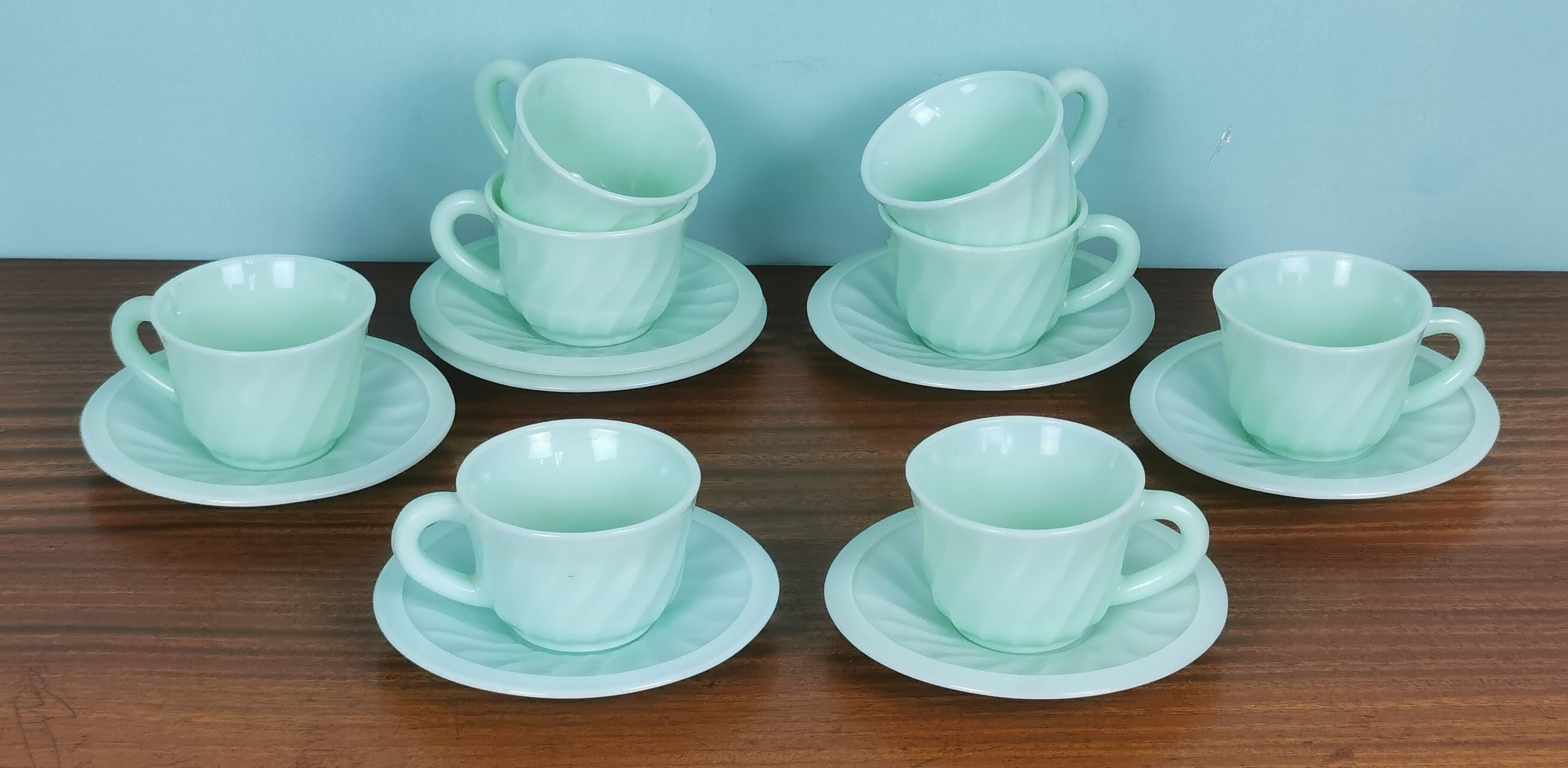 Tasses opalines vintage