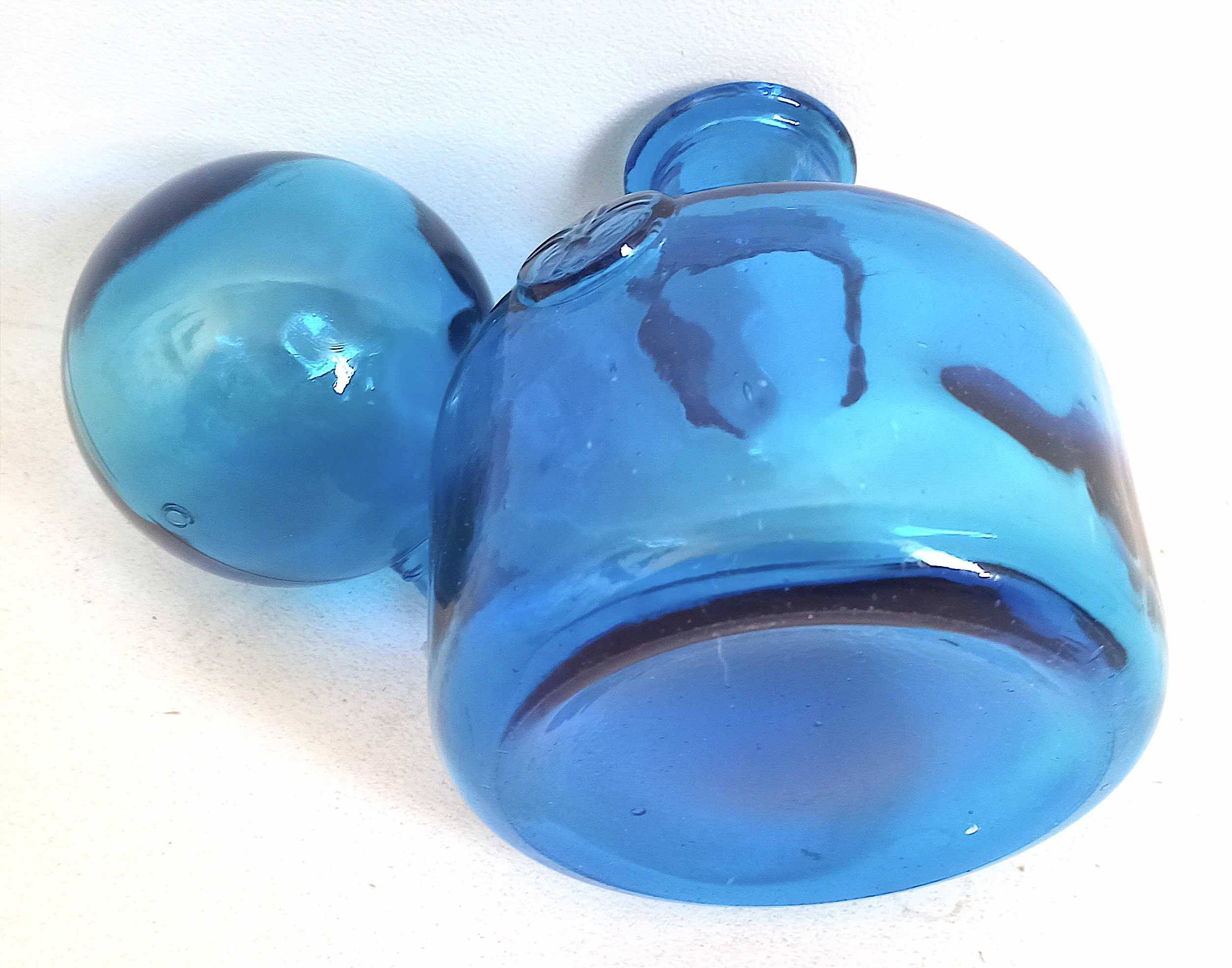 Carafe with blue Empoli stopper from the 70s Height 24.5 cm