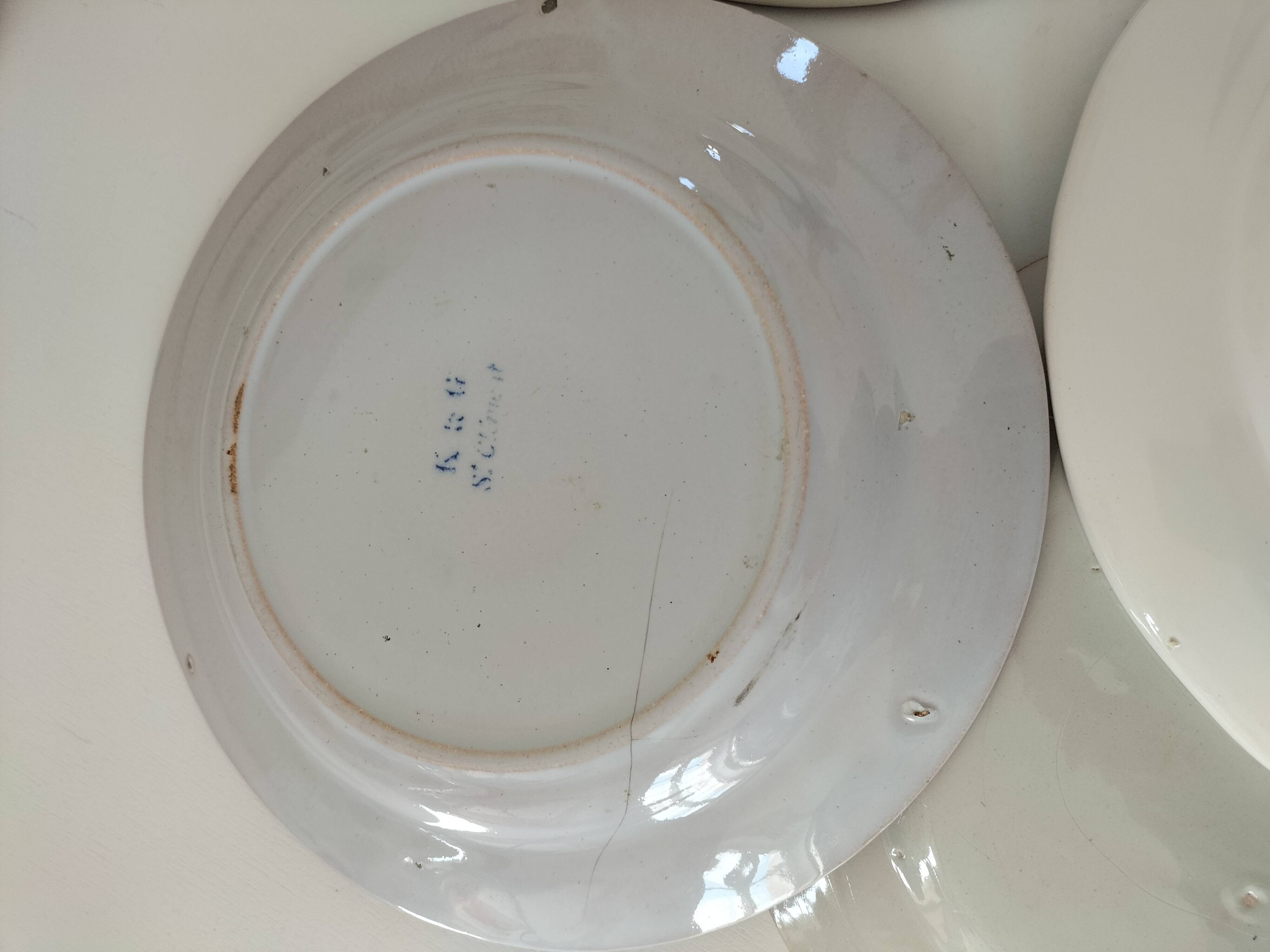 Set of 6 plates with birds and roosters.