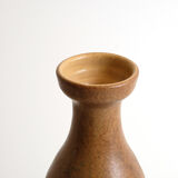 Vintage vase signed by a cat