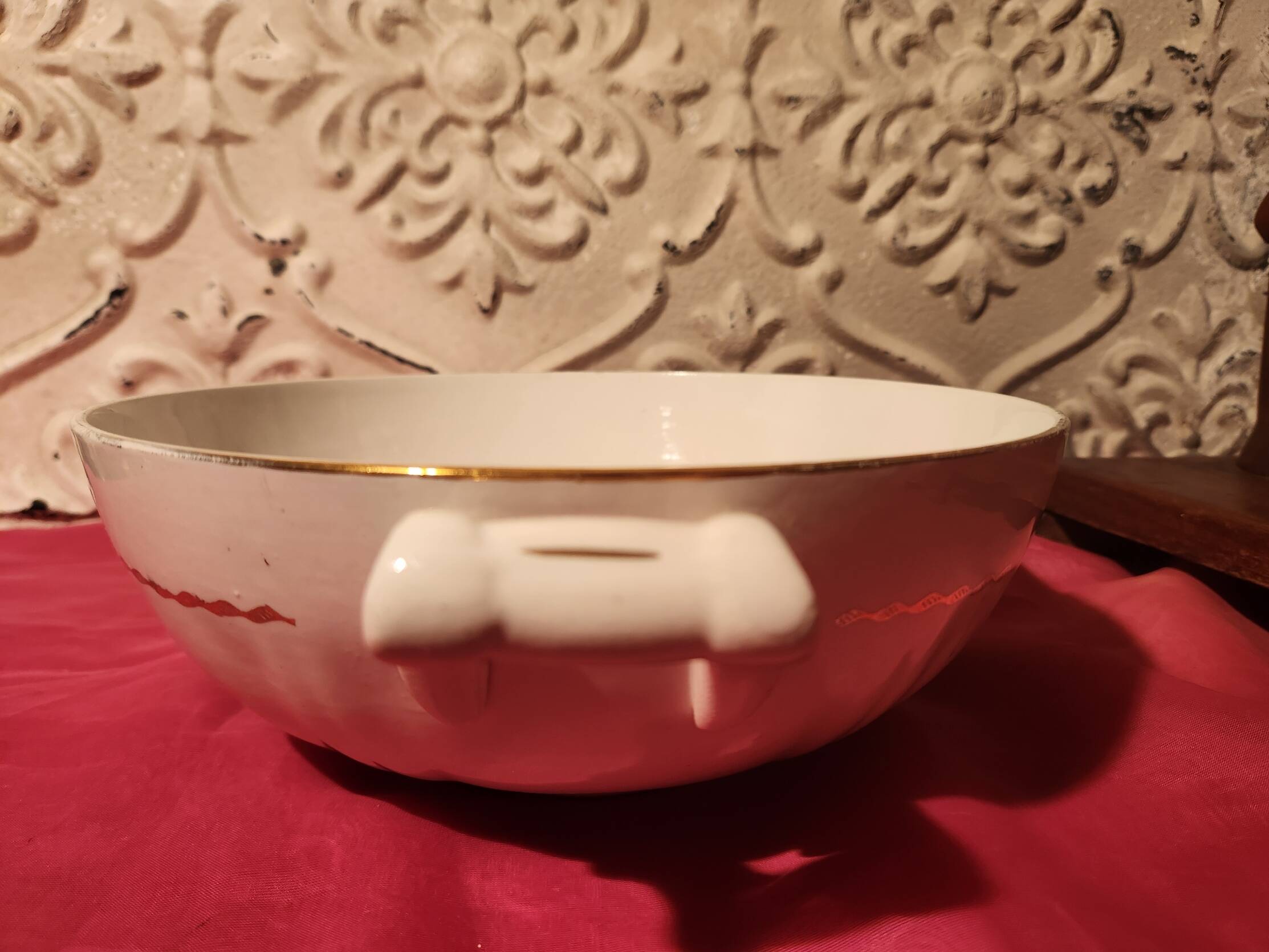Earthenware salad bowl from Amandinoise.