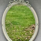 miroir ovale en bois peint style Louis XVI
