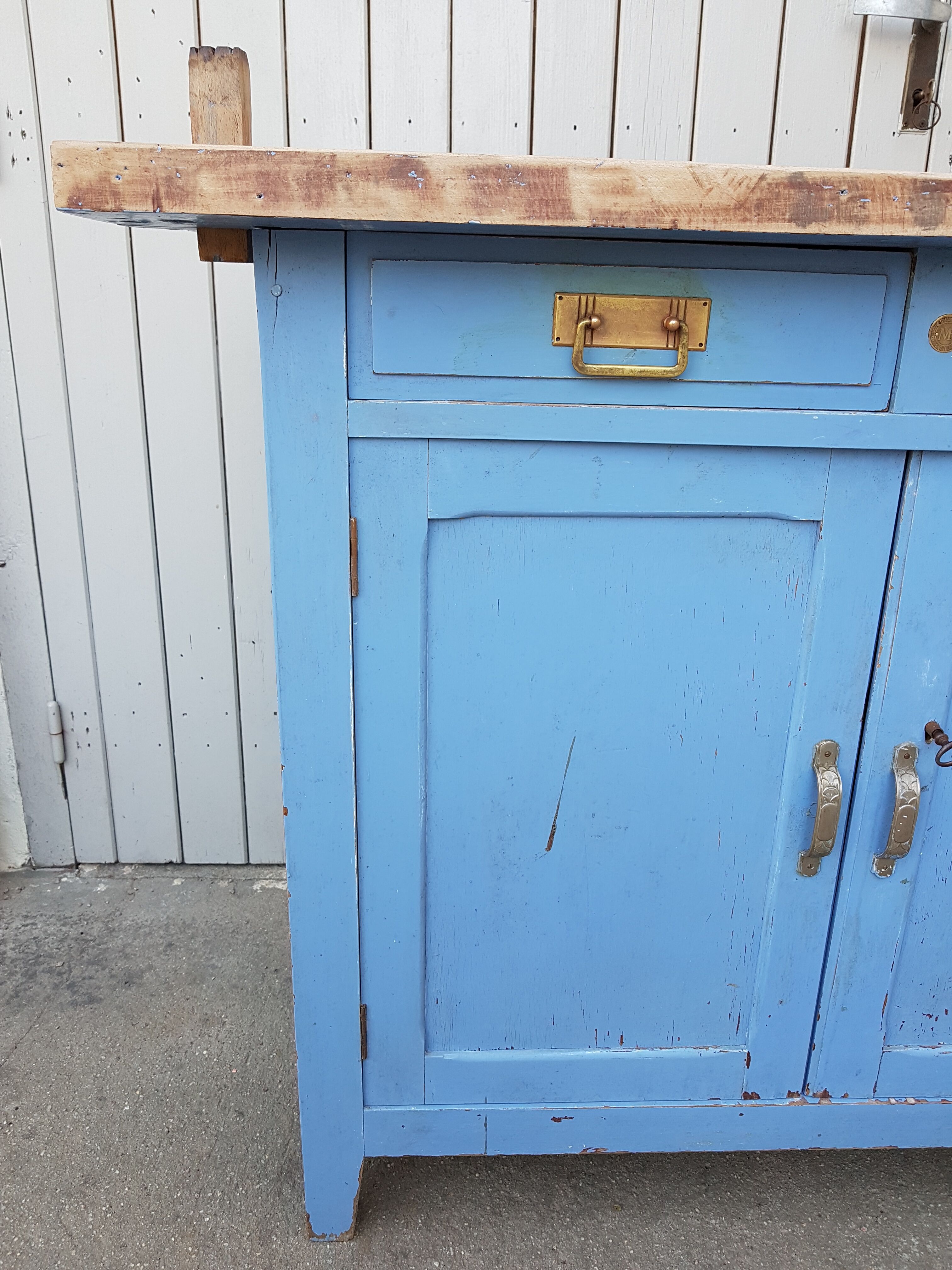 Former blue parisian buffet