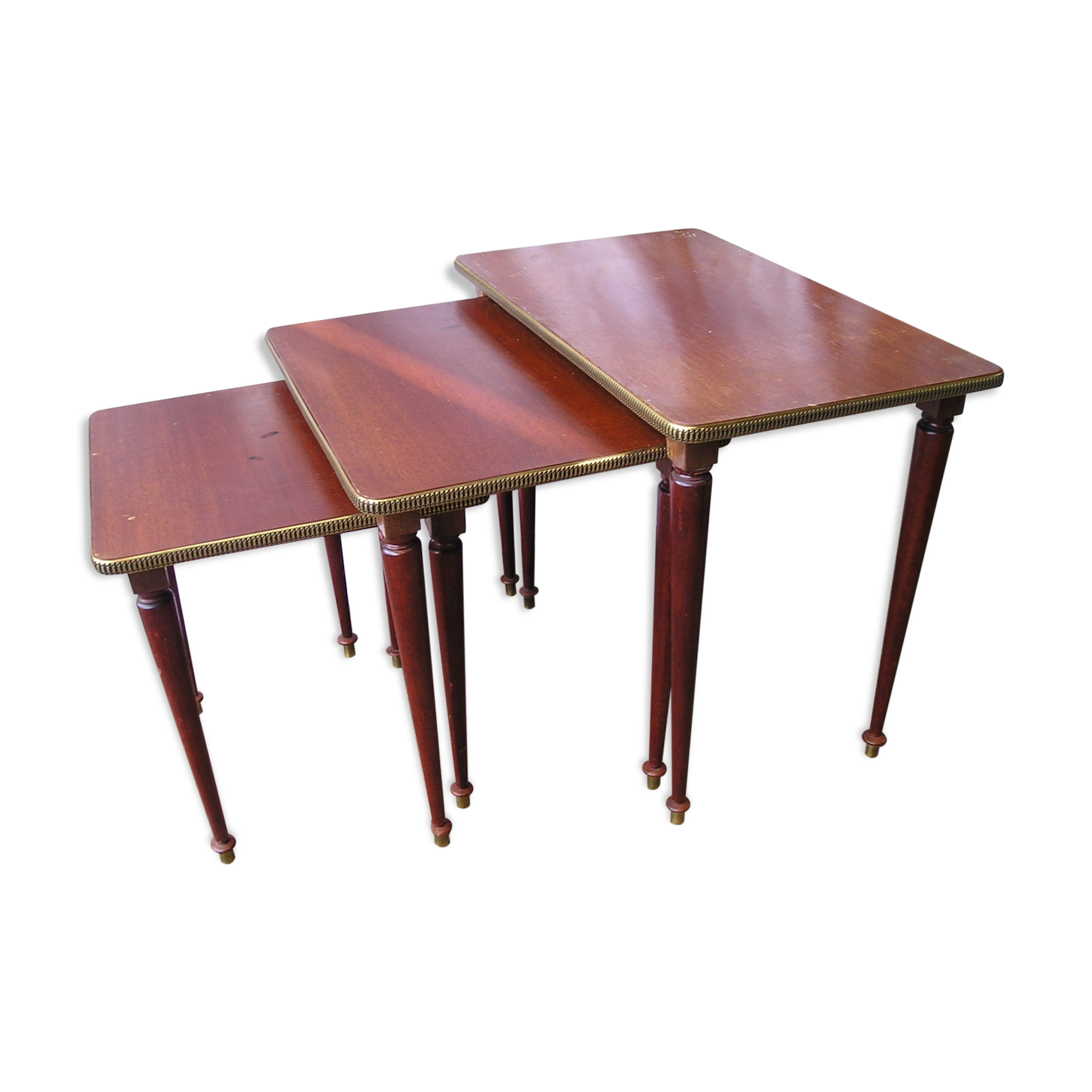 Set of 3 nesting tables in mahogany