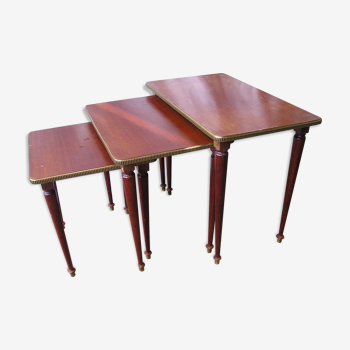 Set of 3 nesting tables in mahogany