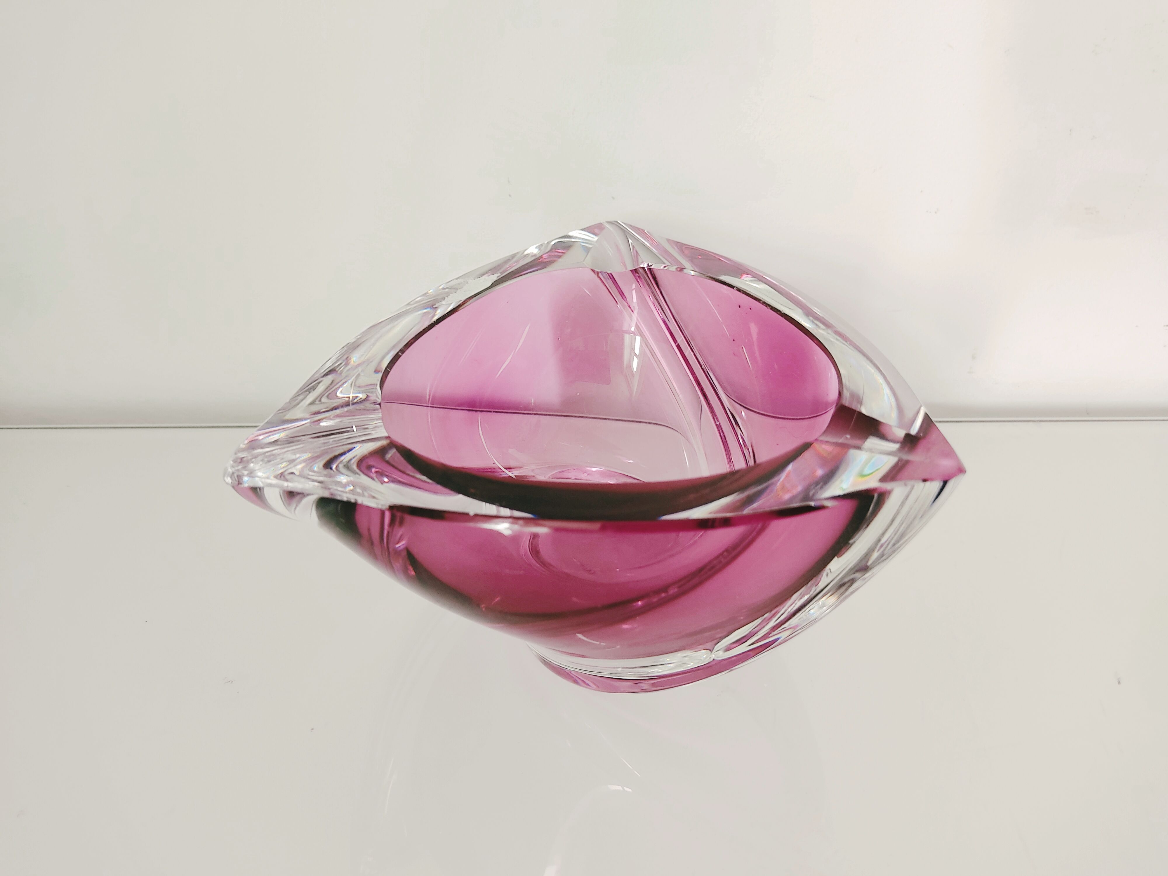 Purple crystal ashtray Val Saint Lambert trident model