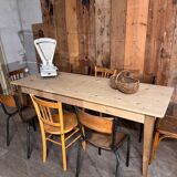 Farm table
