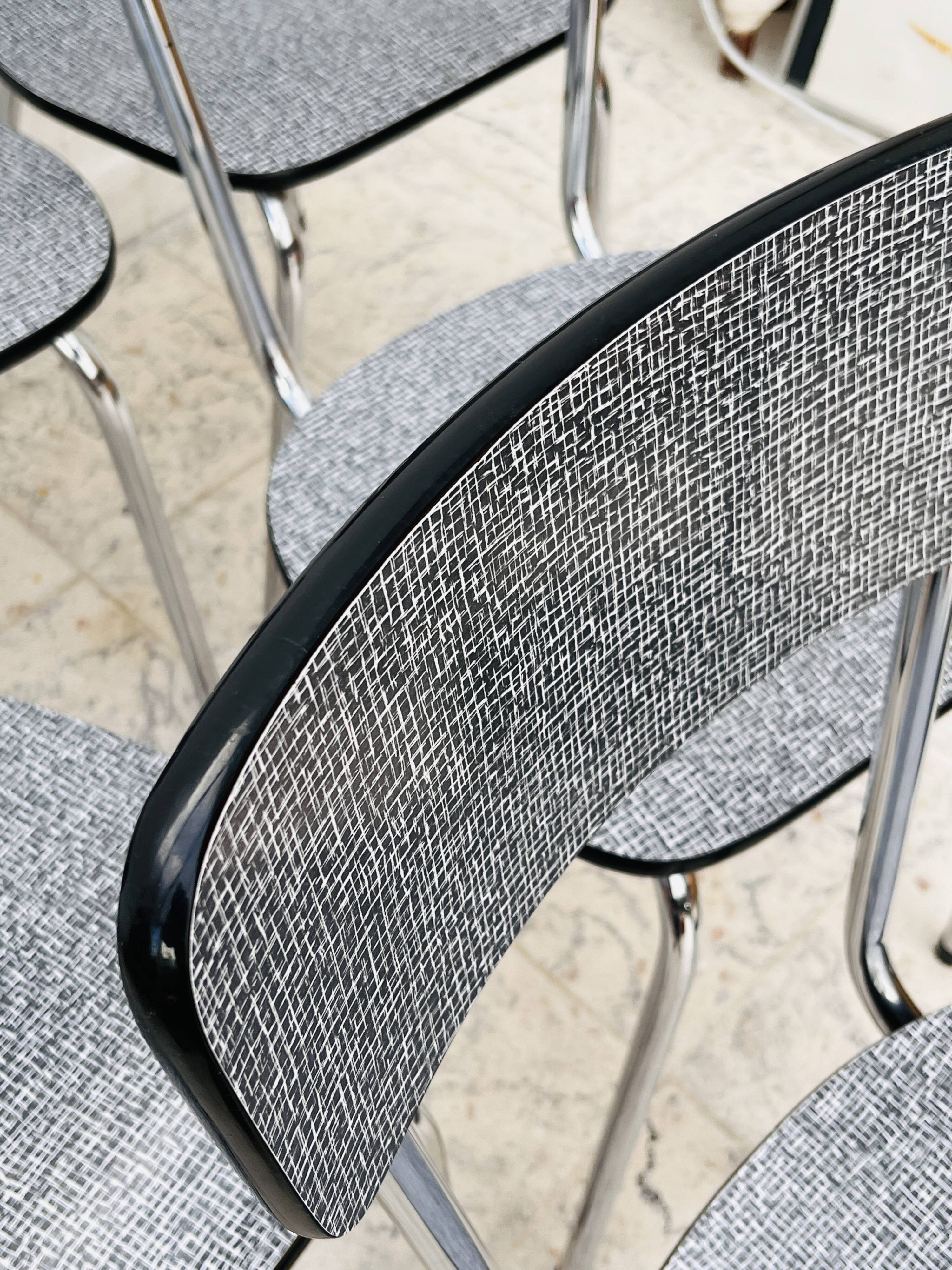 Set of 6 Formica chairs