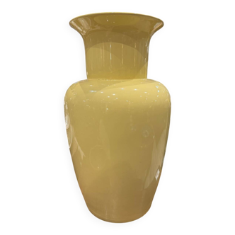 Vase en céramique jaune