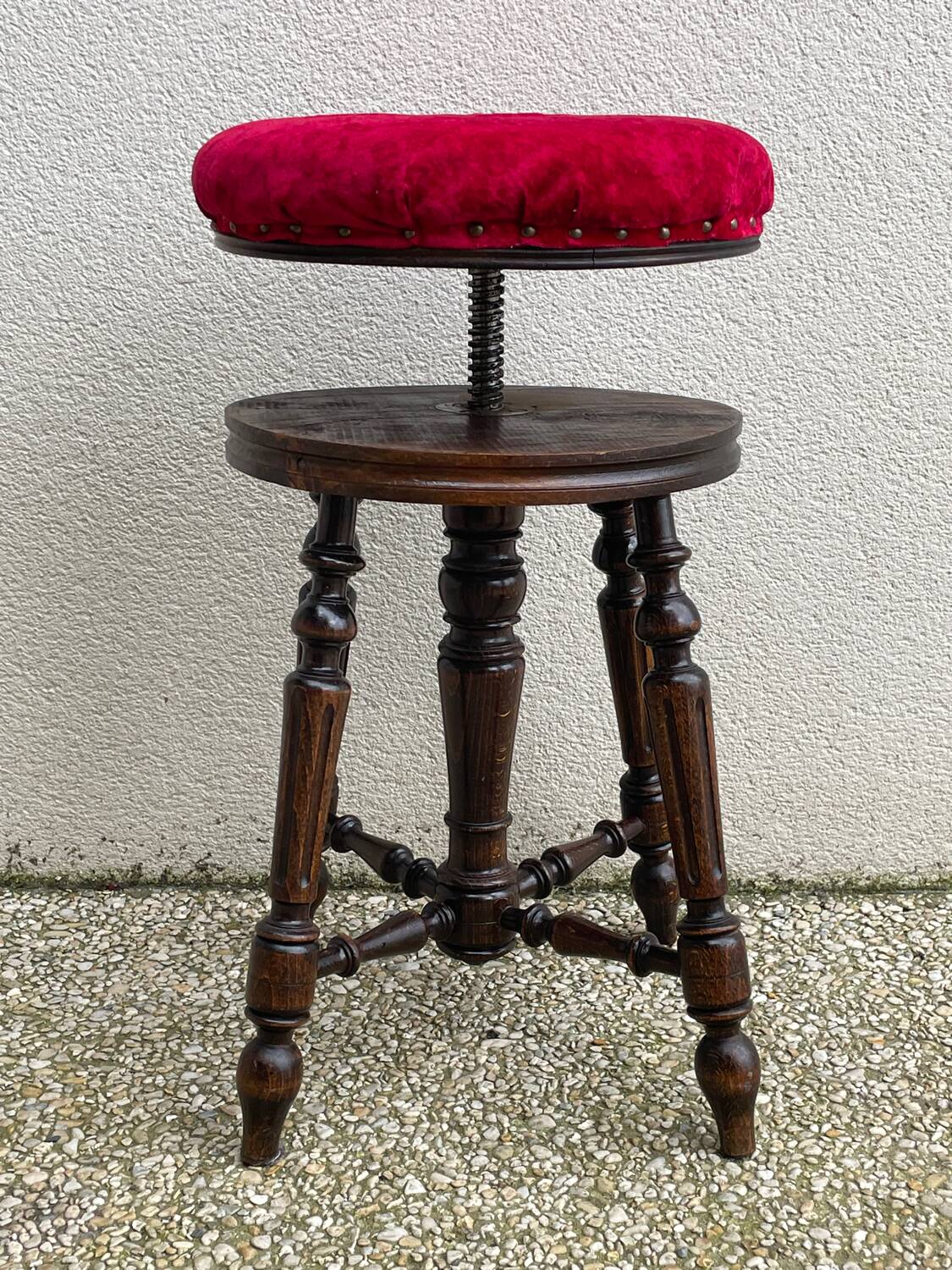Napoleon III piano stool