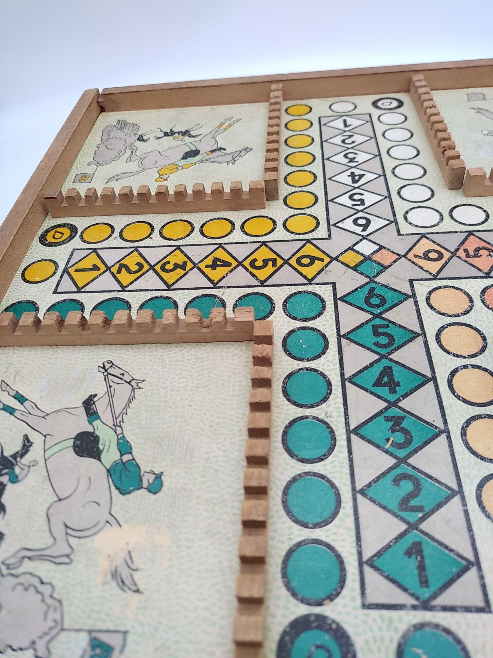 Goose game 60s/70s, little horses, lady