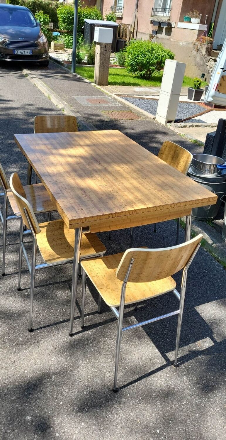 Formica table and chairs