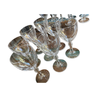 Set of 8 crystal wine glasses size