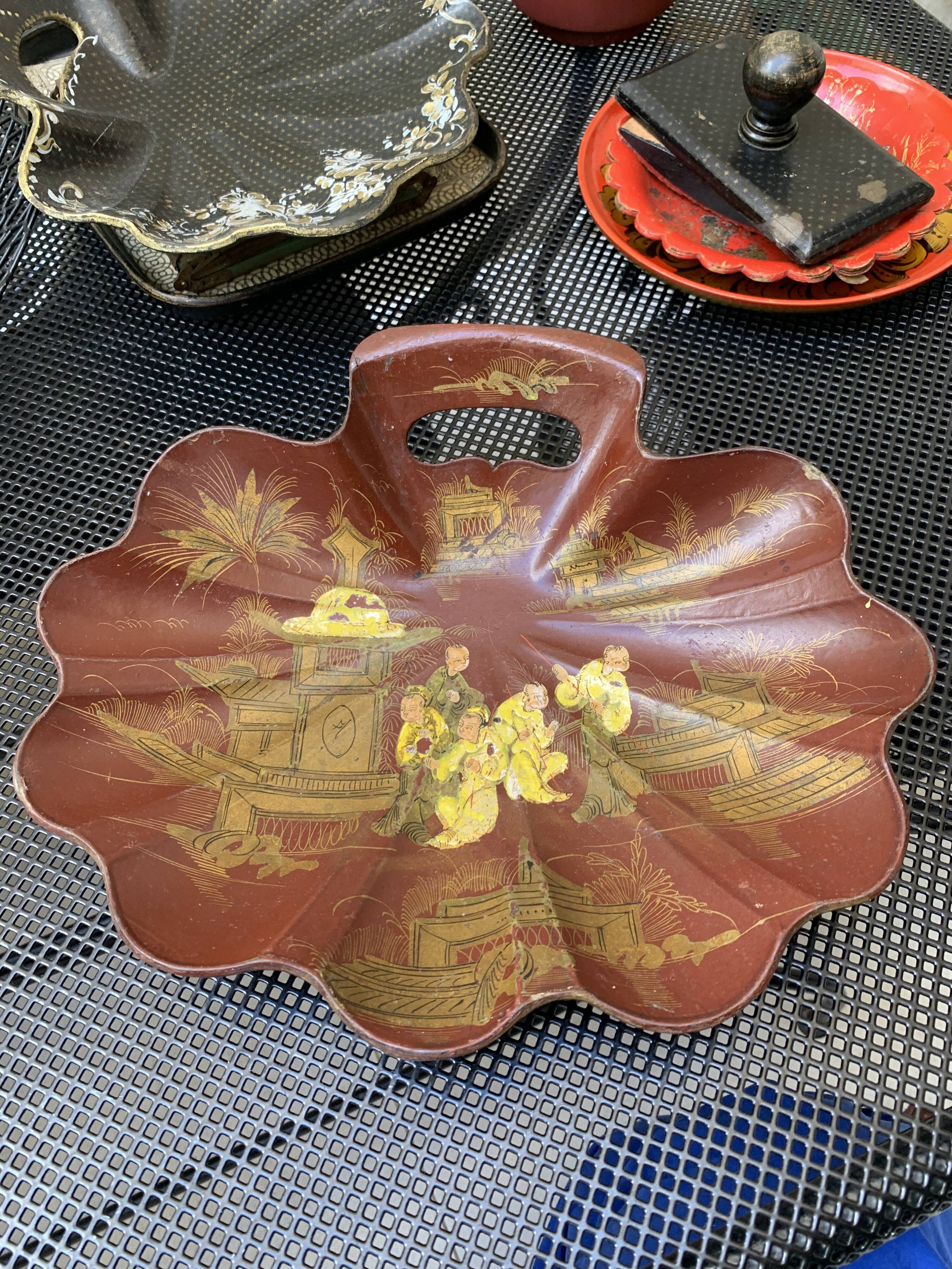 Napoleon III boiled cardboard crumb catcher