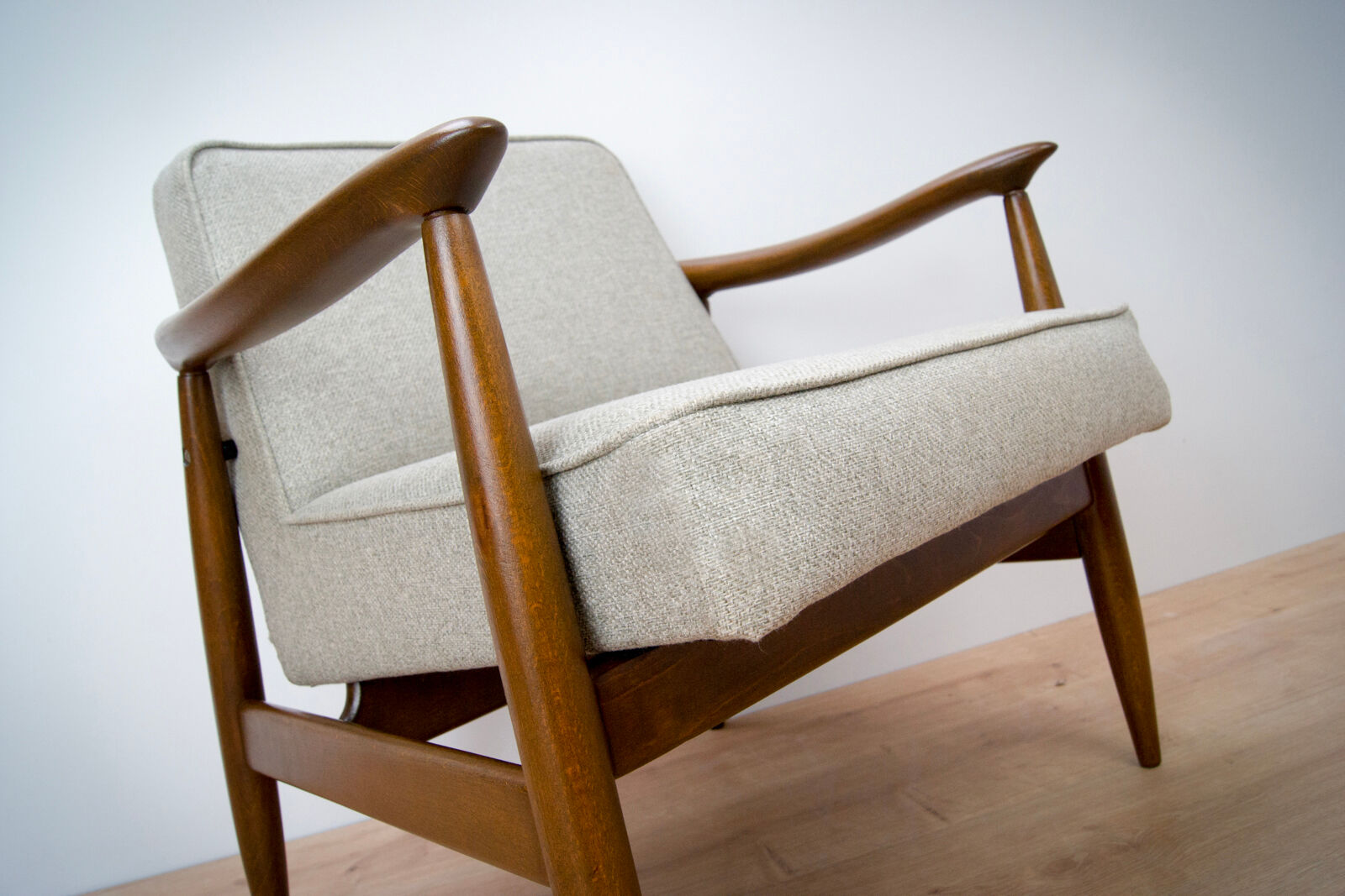 Gfm-87 armchair by juliusz kedziorek for gościcińskie furniture, 1960
