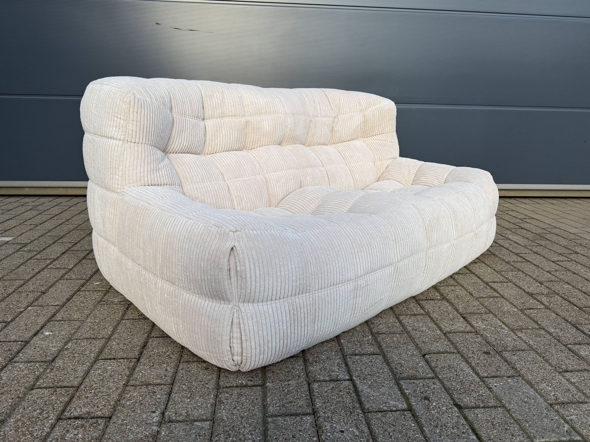 Ligne Roset Kashima 2 places Beige Velours côtelé
