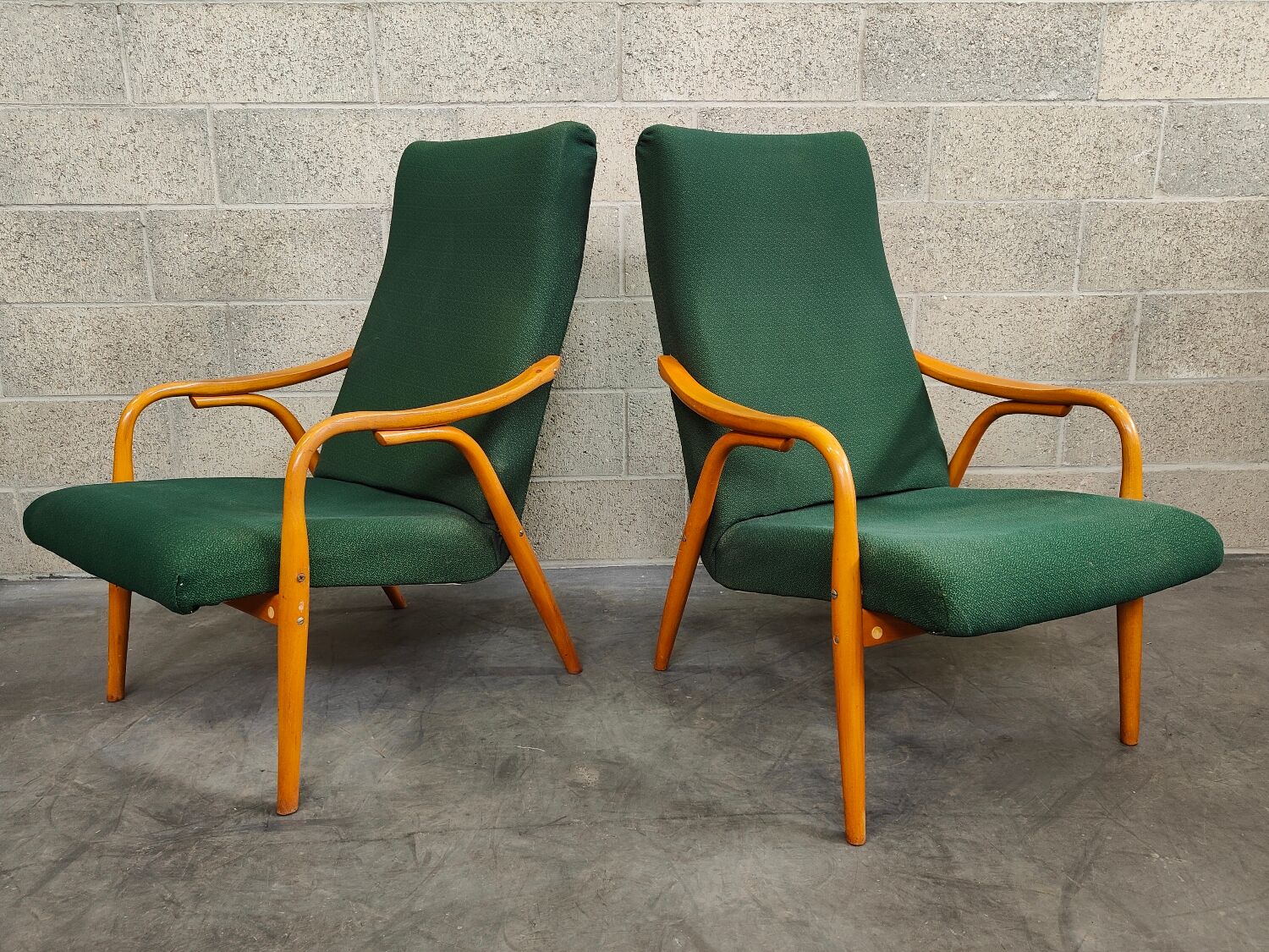 Pair of green armchairs by Antonin Suman for Ton Bystrice (Thonet) year 1960