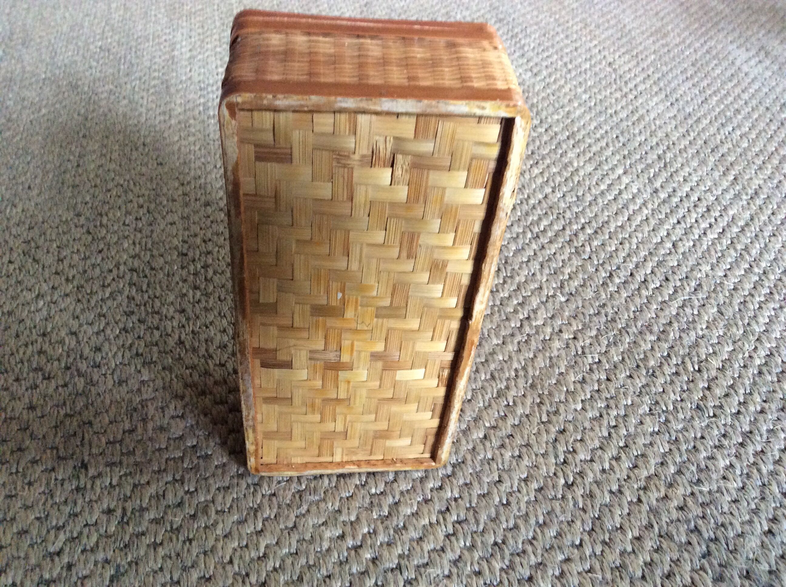 Rattan box