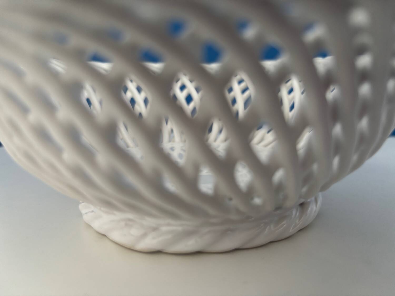 Openwork white ceramic bowl - Elegant and timeless centerpiece