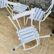 Ensemble de 5 chaises blanches en bois