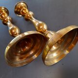 Paire de bougeoirs en bronze ancien
