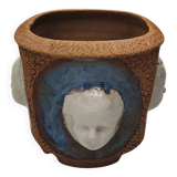 Jardinière en céramique décorée de visages en porcelaine émaillée, 1980