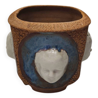 Jardinière en céramique décorée de visages en porcelaine émaillée, 1980