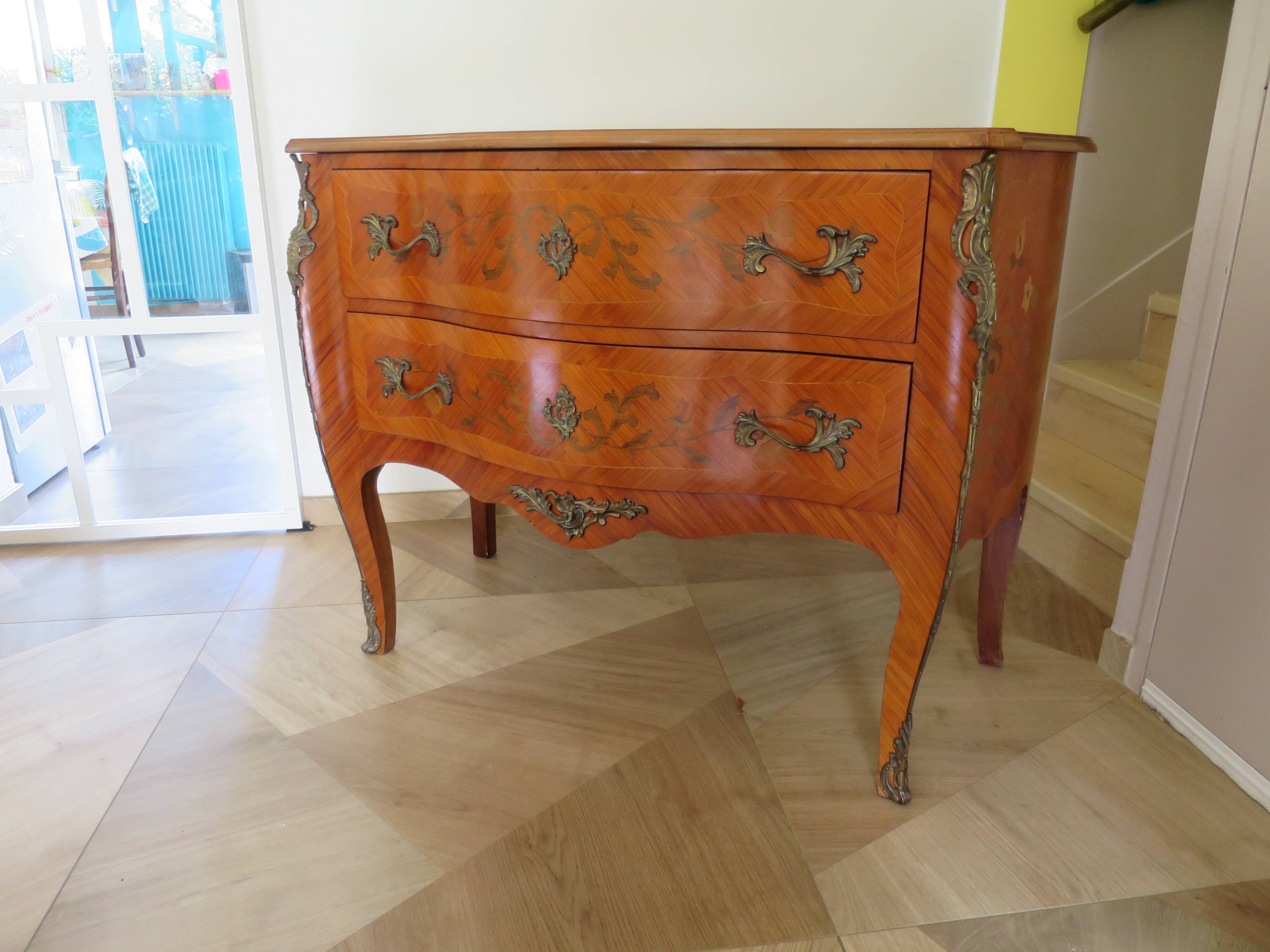 Louis XV commode - 2 drawers - floral marquetry - bronze ornament - 1950