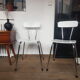 Paire de chaises en formica