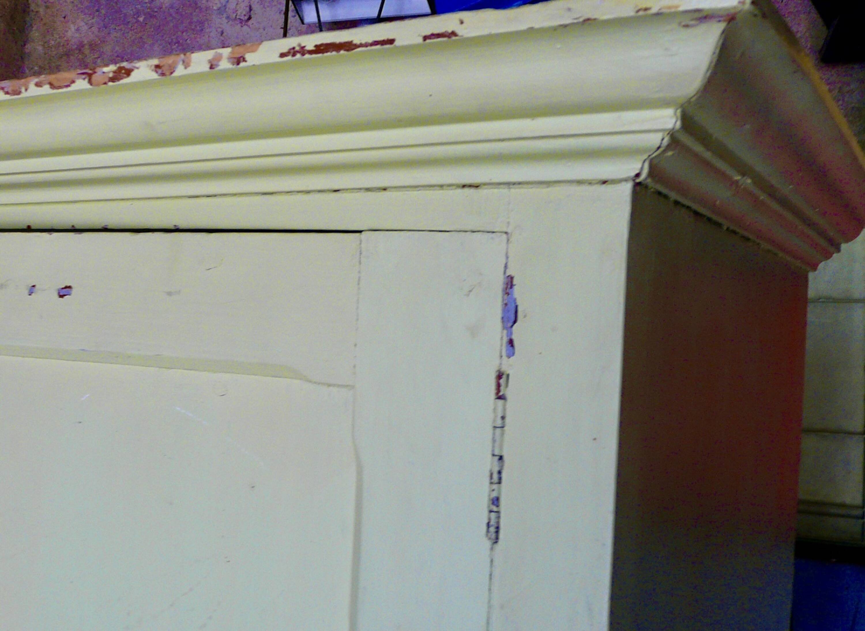 Armoire parisienne peinte vintage 1960