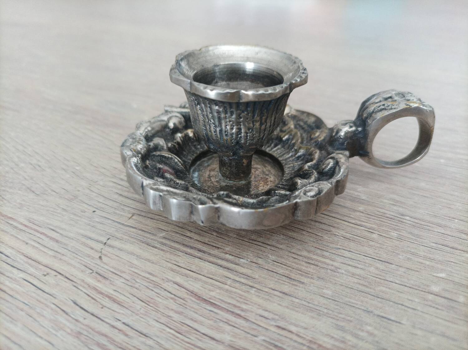 Candle holder
