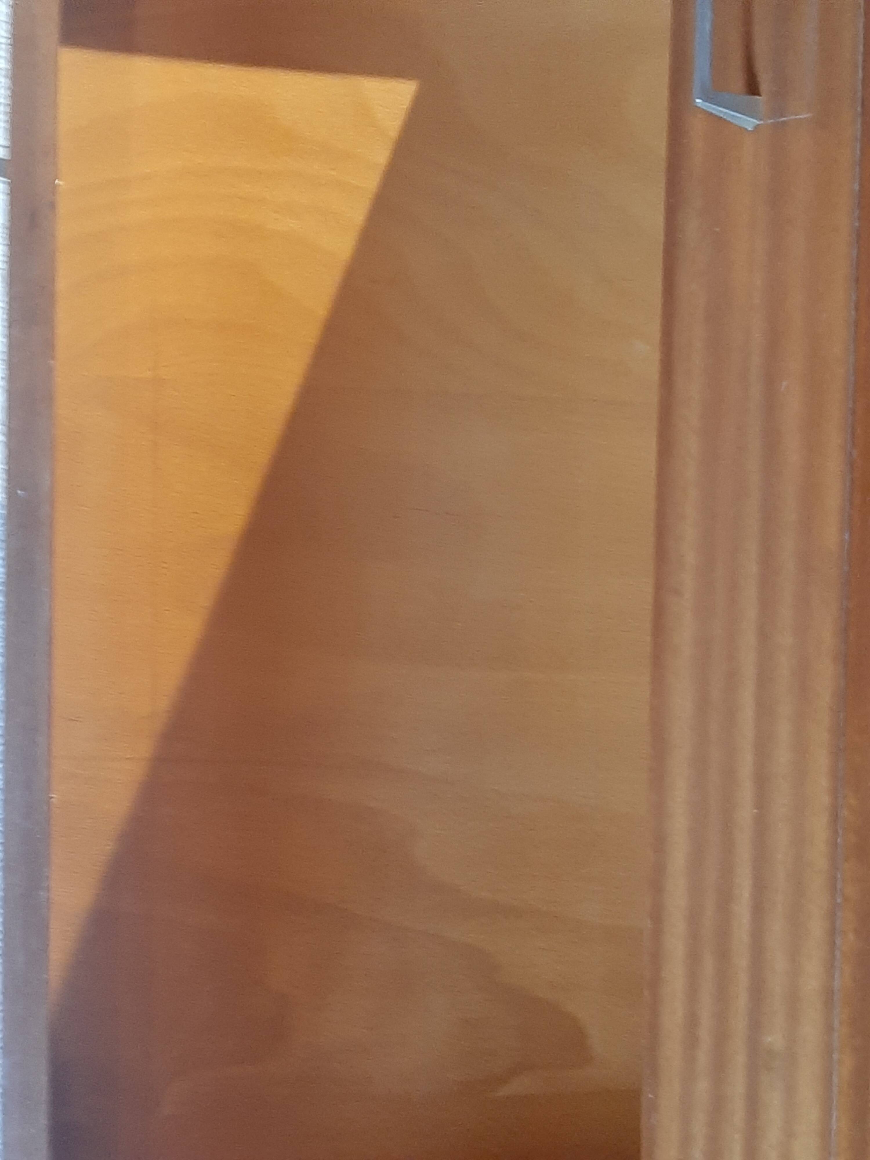 Commode en bois vernis, années 80