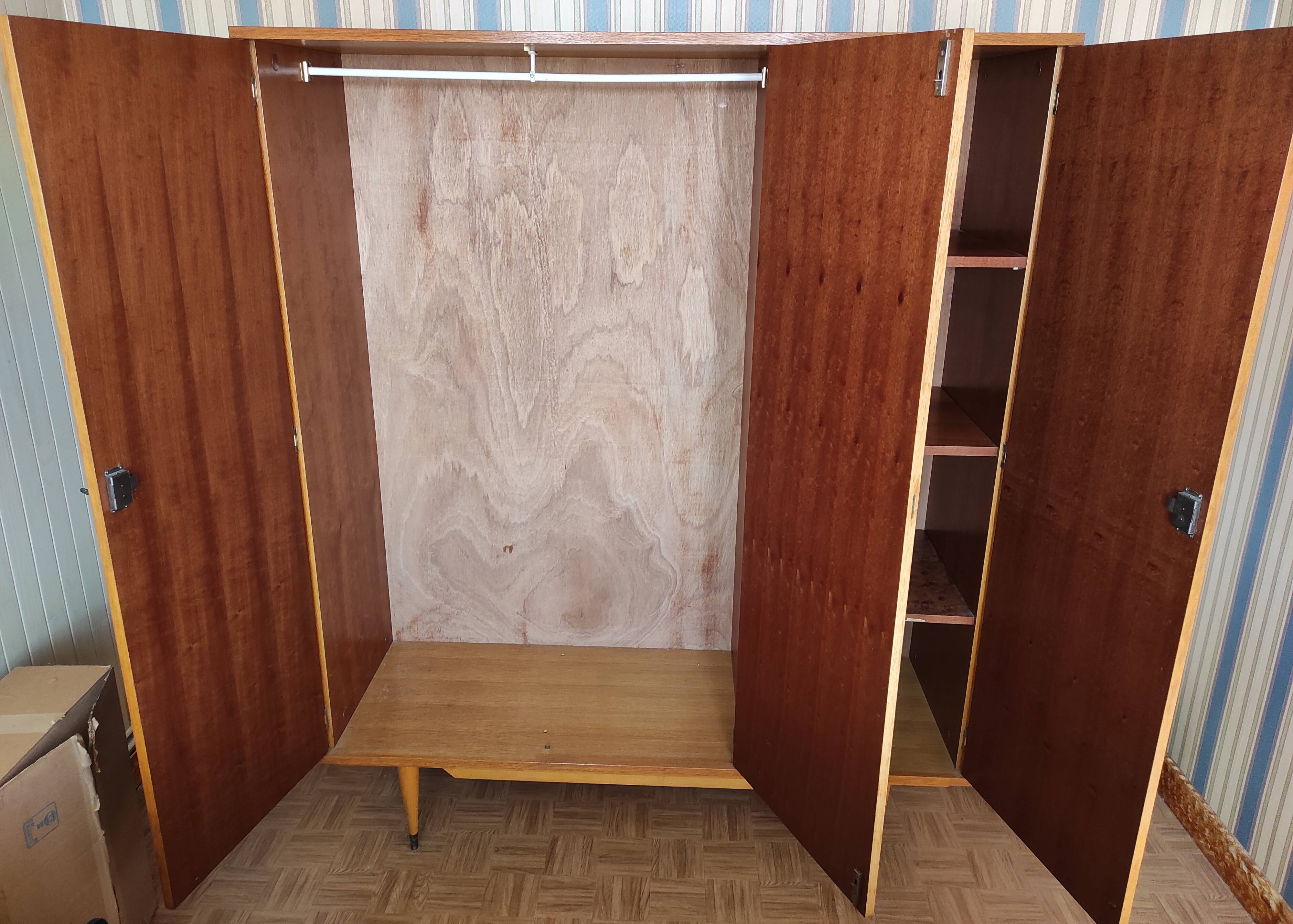 Scandinavian style wardrobe 3 doors