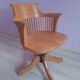 Fauteuil de bureau pivotant dit " américain " époque  1930/40