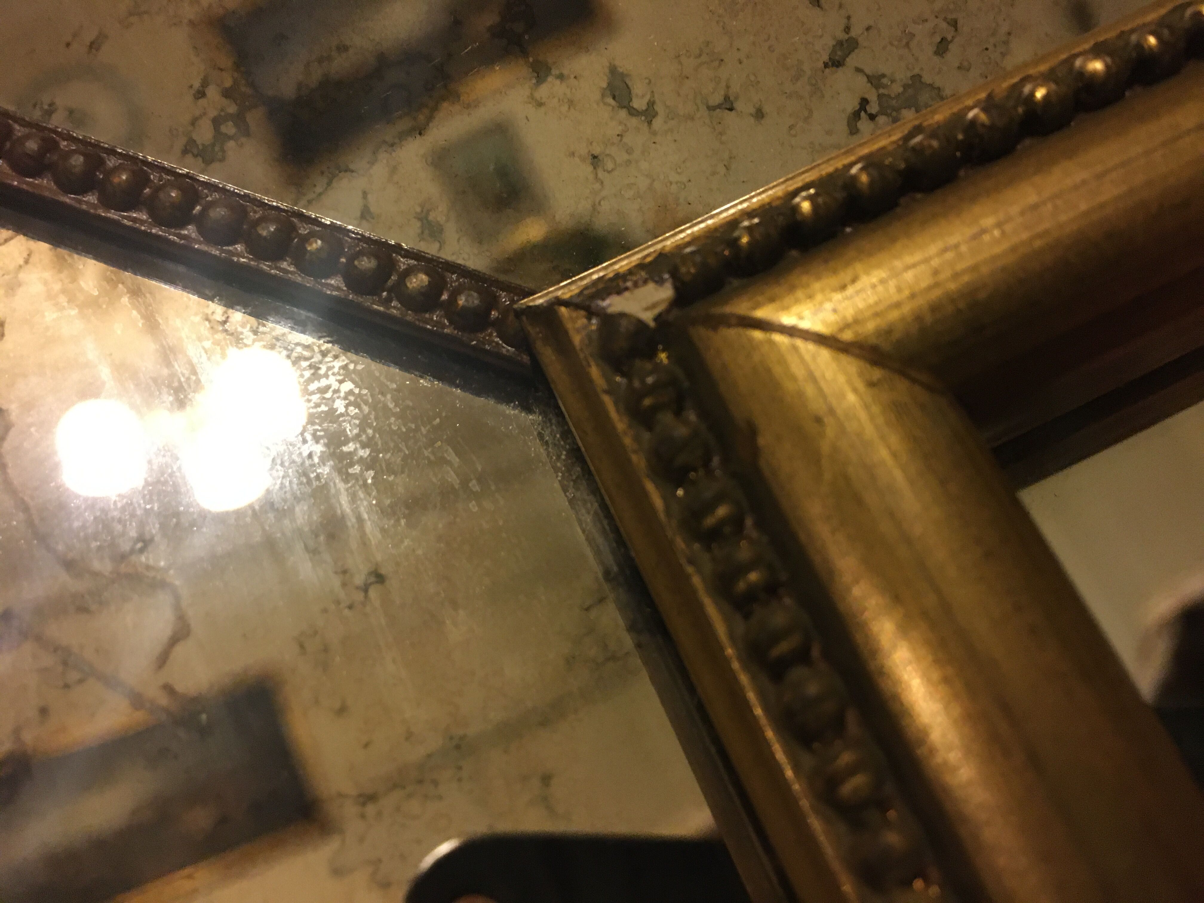 Golden mirror with 68 x 54 cm