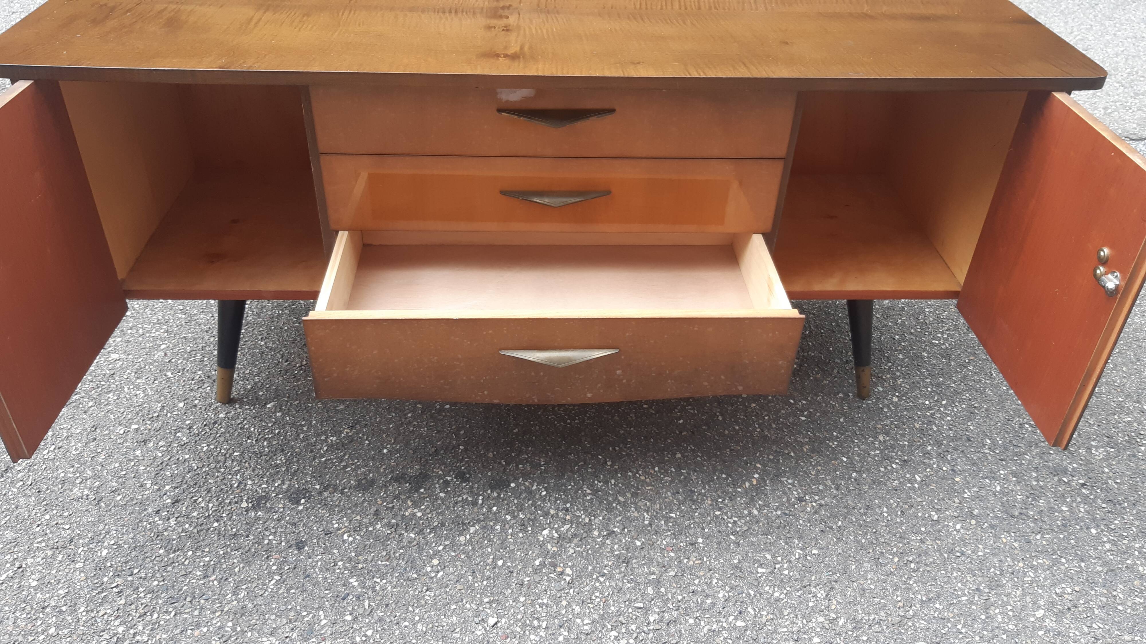 Vintage bass enfilade