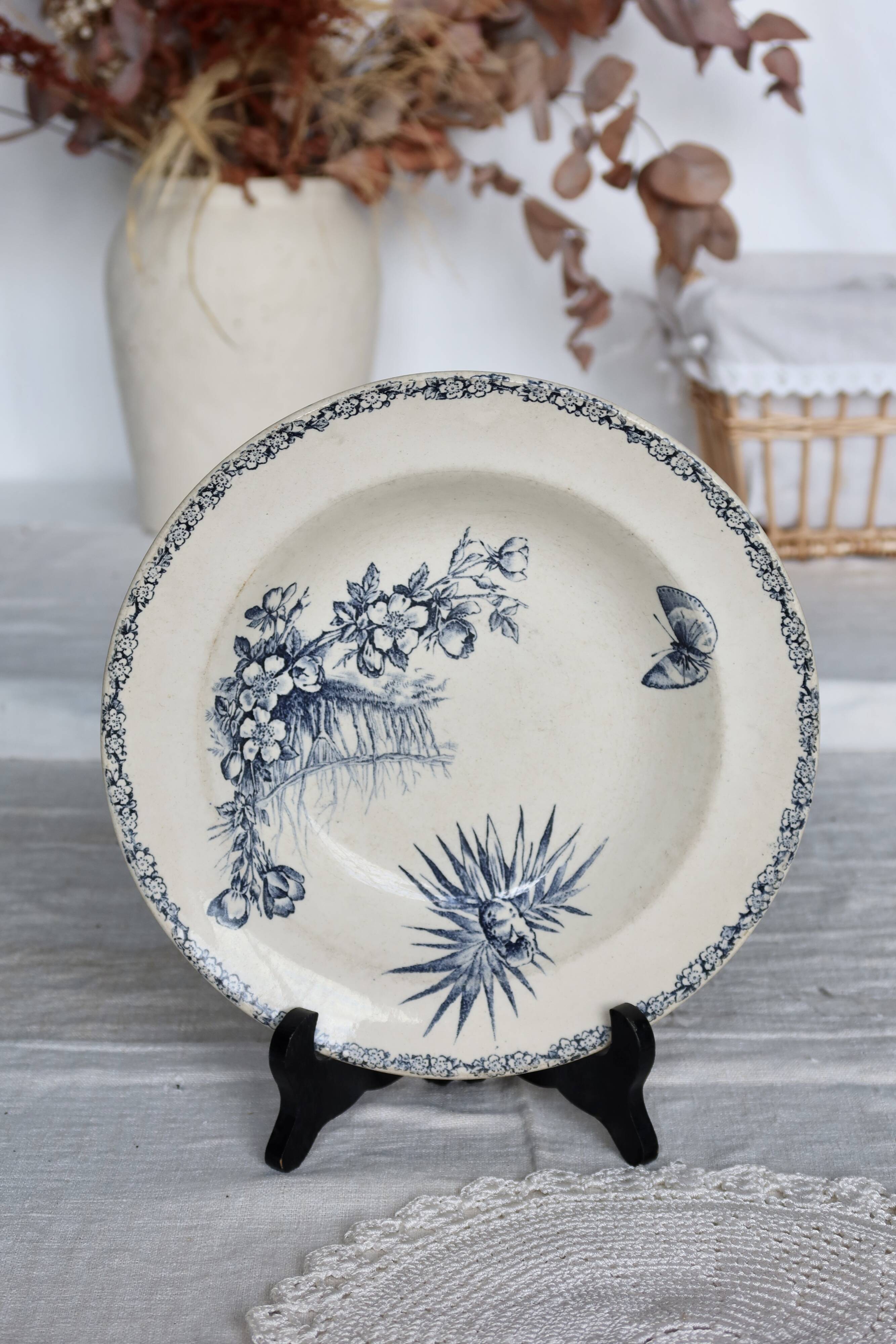 Old ironstone soup plate – Grand Dépôt Émile Bourgeois