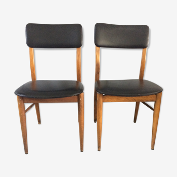 Série de 2 chaises aux lignes scandinaves vintages