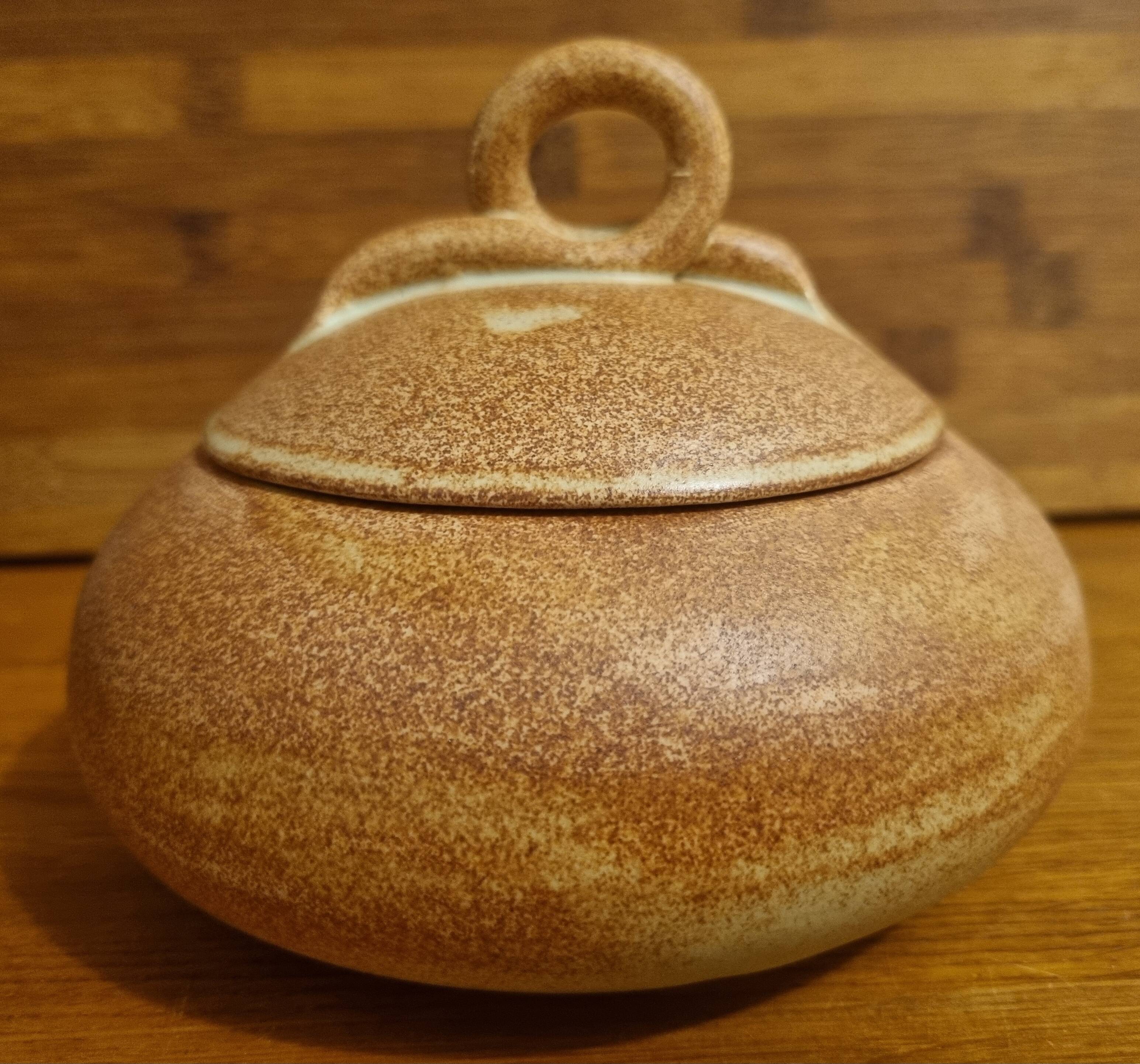 Sugar bowl Candy box in stoneware