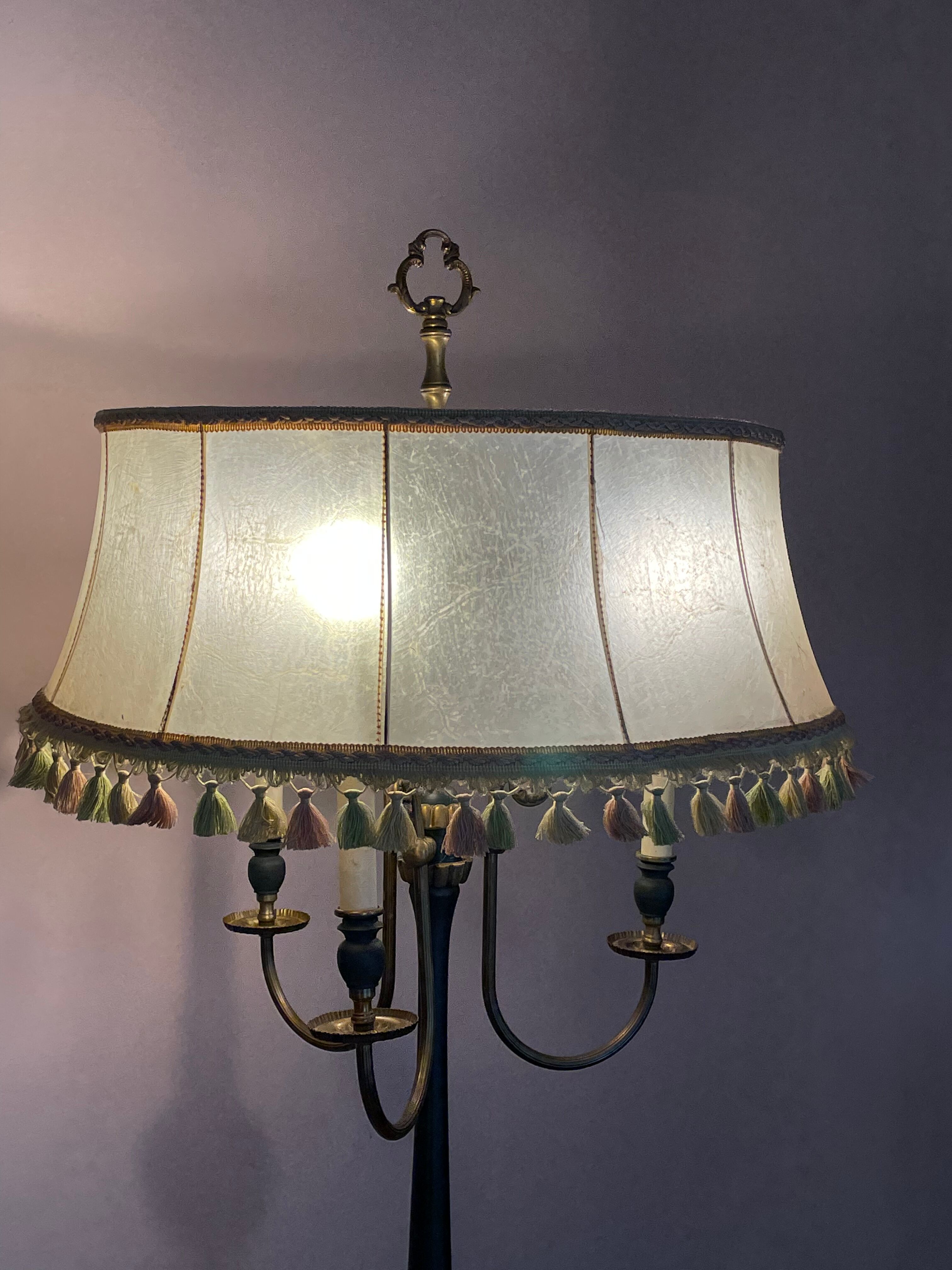 Vintage floor lamp in black and gold metal with lampshades