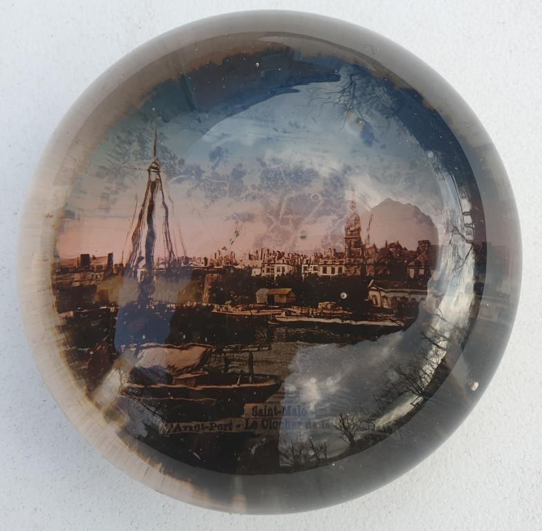 Crystal paperweight Saint-Malo vintage 1900