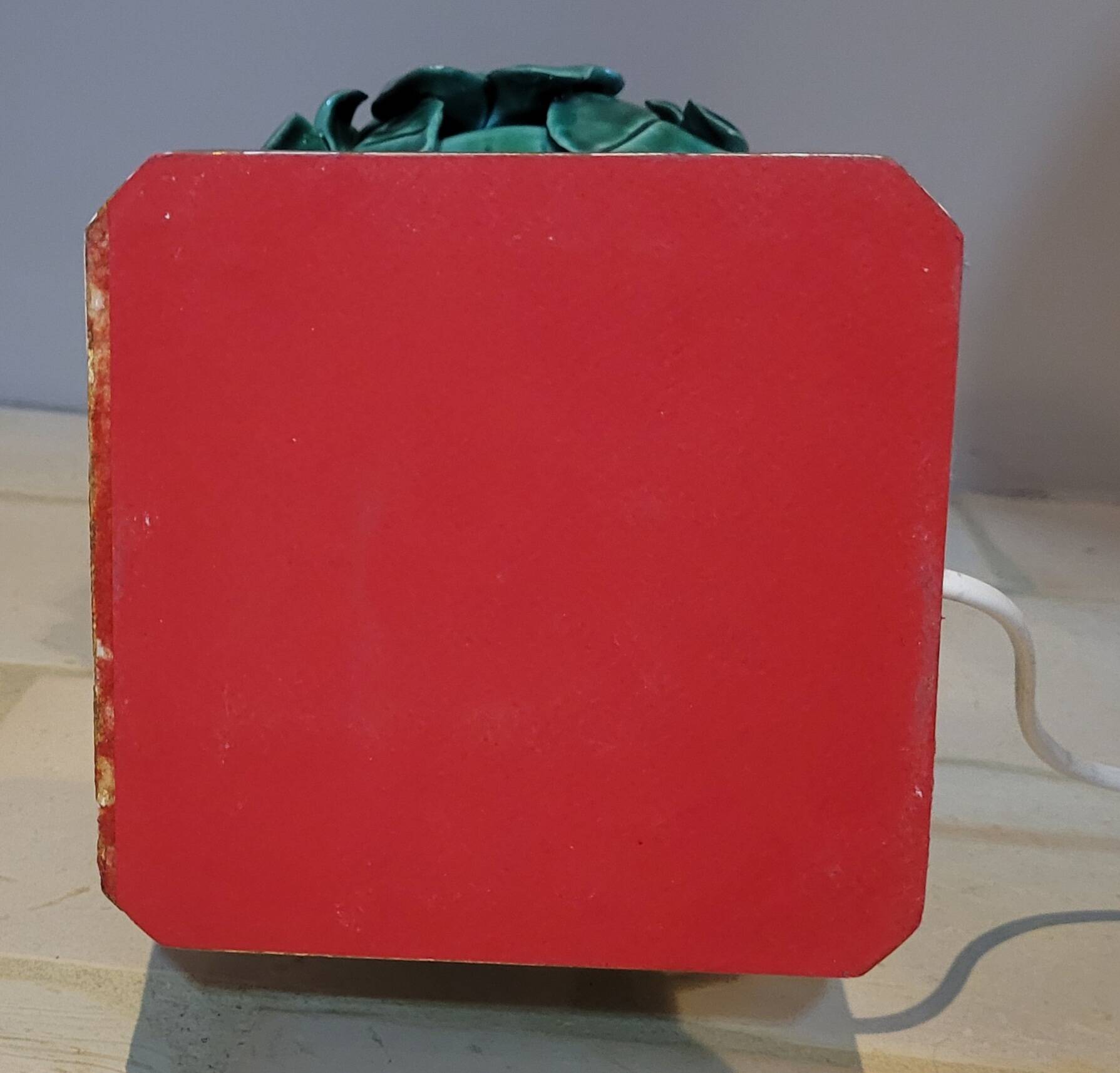 Vintage Flora Manises lamp in ceramic from the 1950s.