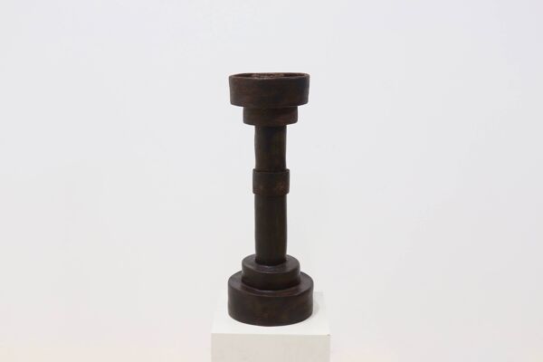 Objet cylindrique en grès brutaliste signé Studio Pottery années 1960