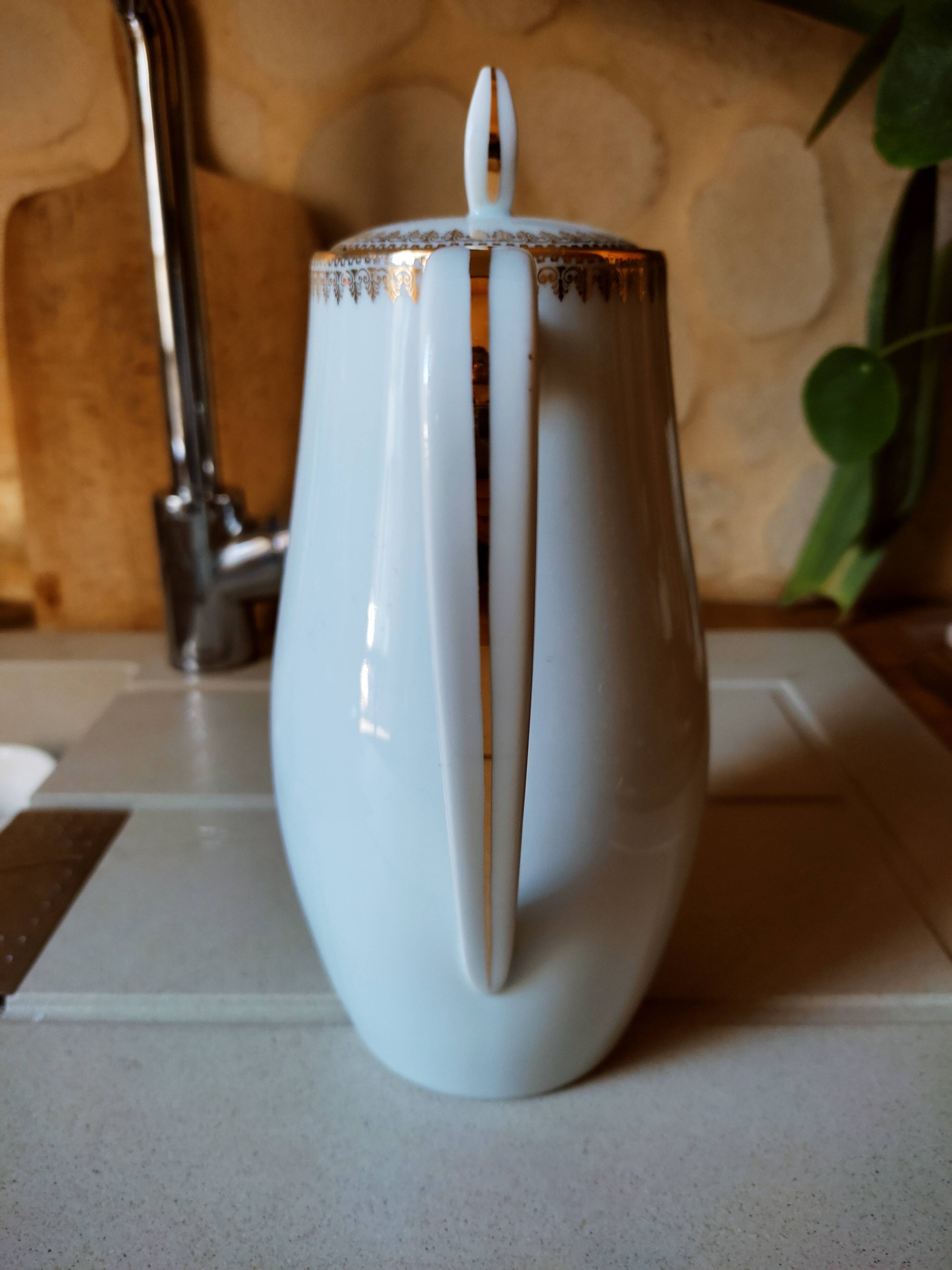 Porcelain teapot by Chastagner