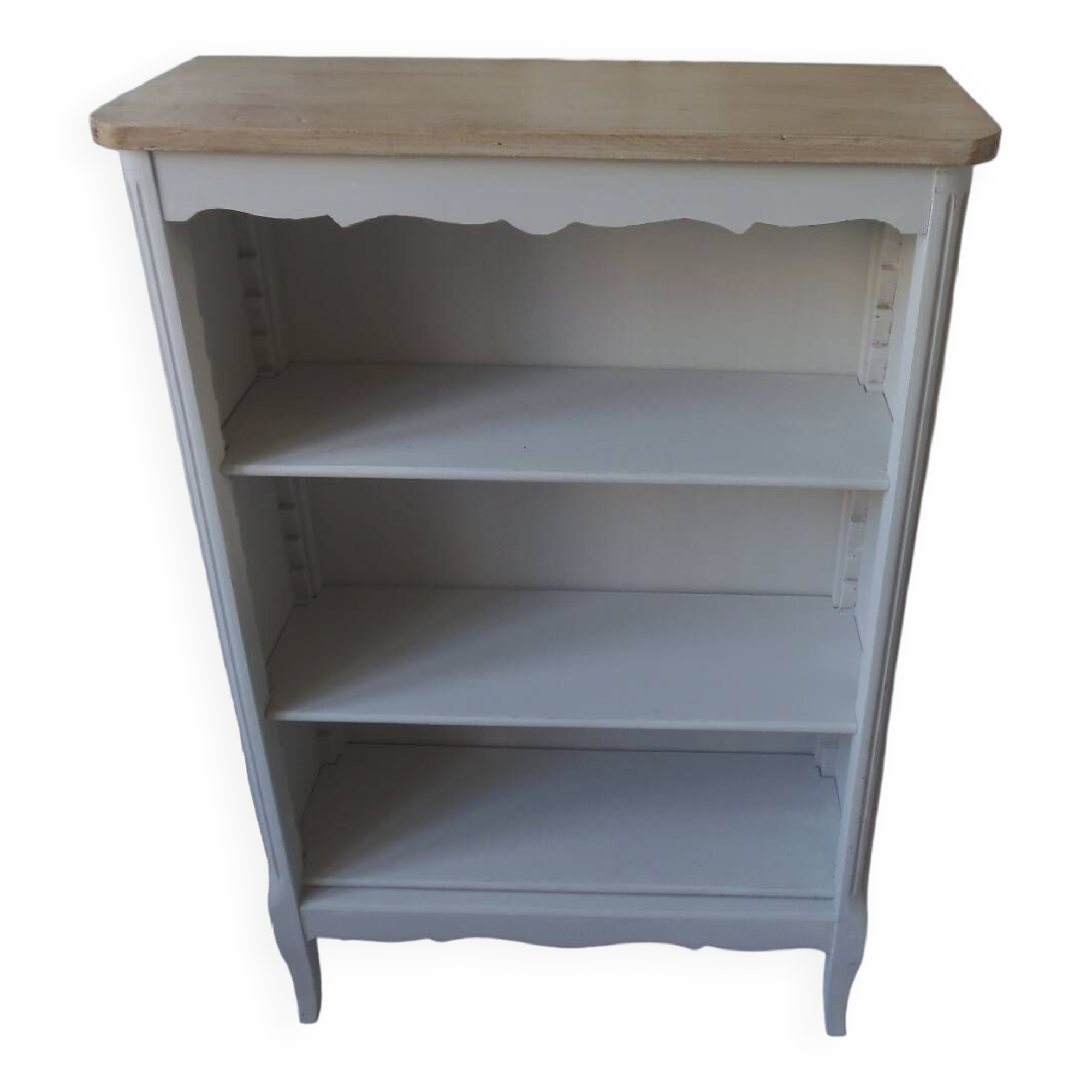 Petite bibliothèque, 2 étagères réglables patinée gris perle, plateau bois