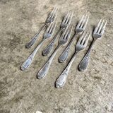 7 silver metal dessert forks