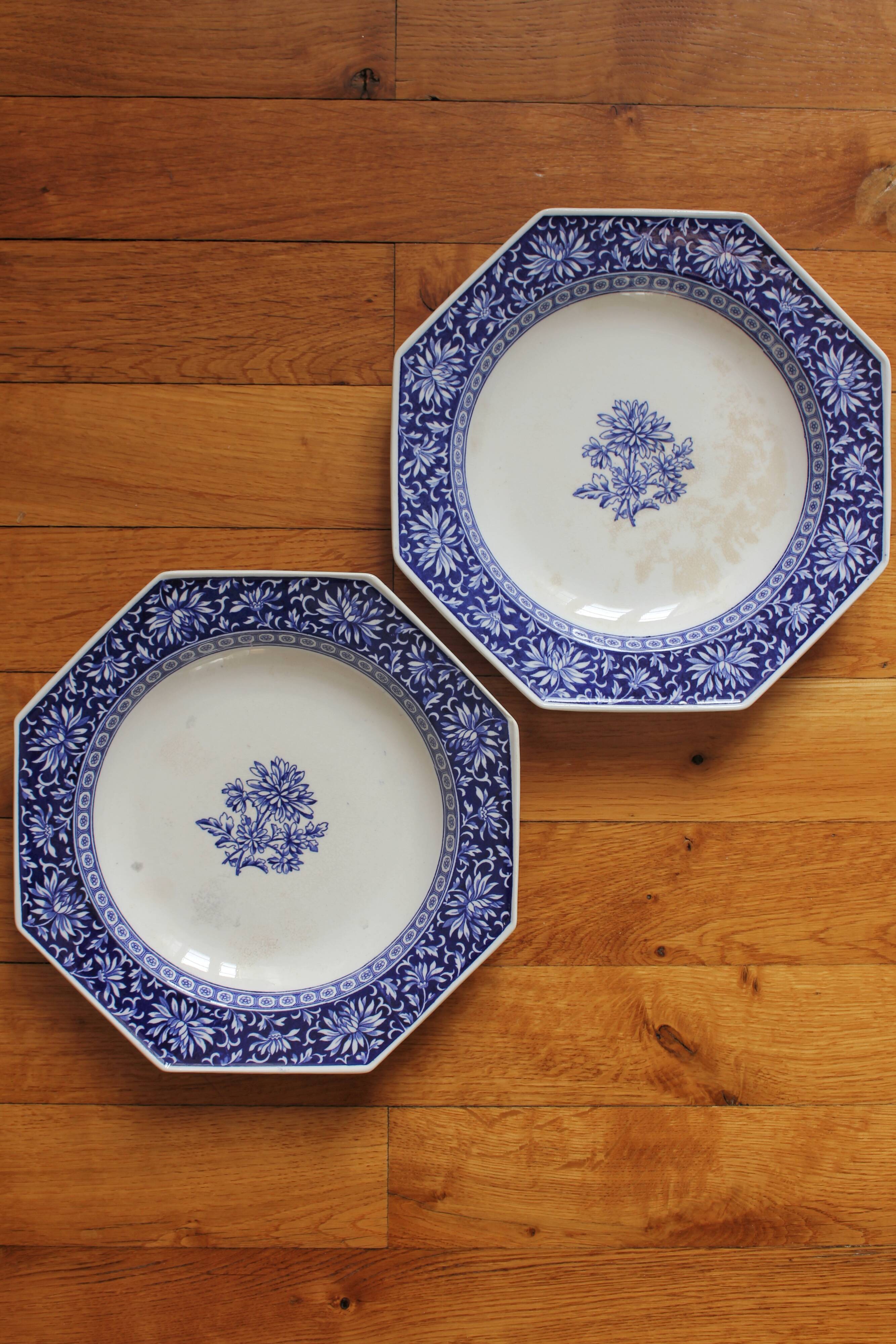 2 octagonal semi-deep plates, English ironstone "Chrysanthemum" Minton