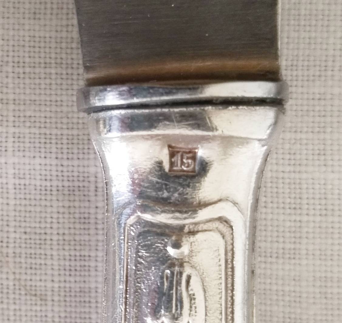 Set of 12 vintage knives, stainless steel blade and silver handle + box